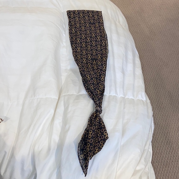 Gucci scarf